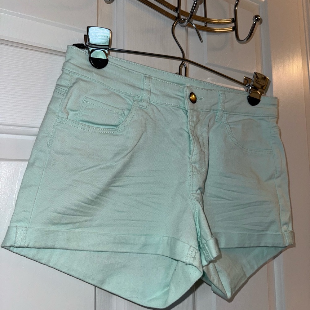 *NWOT* H&M Mint Denim Shorts